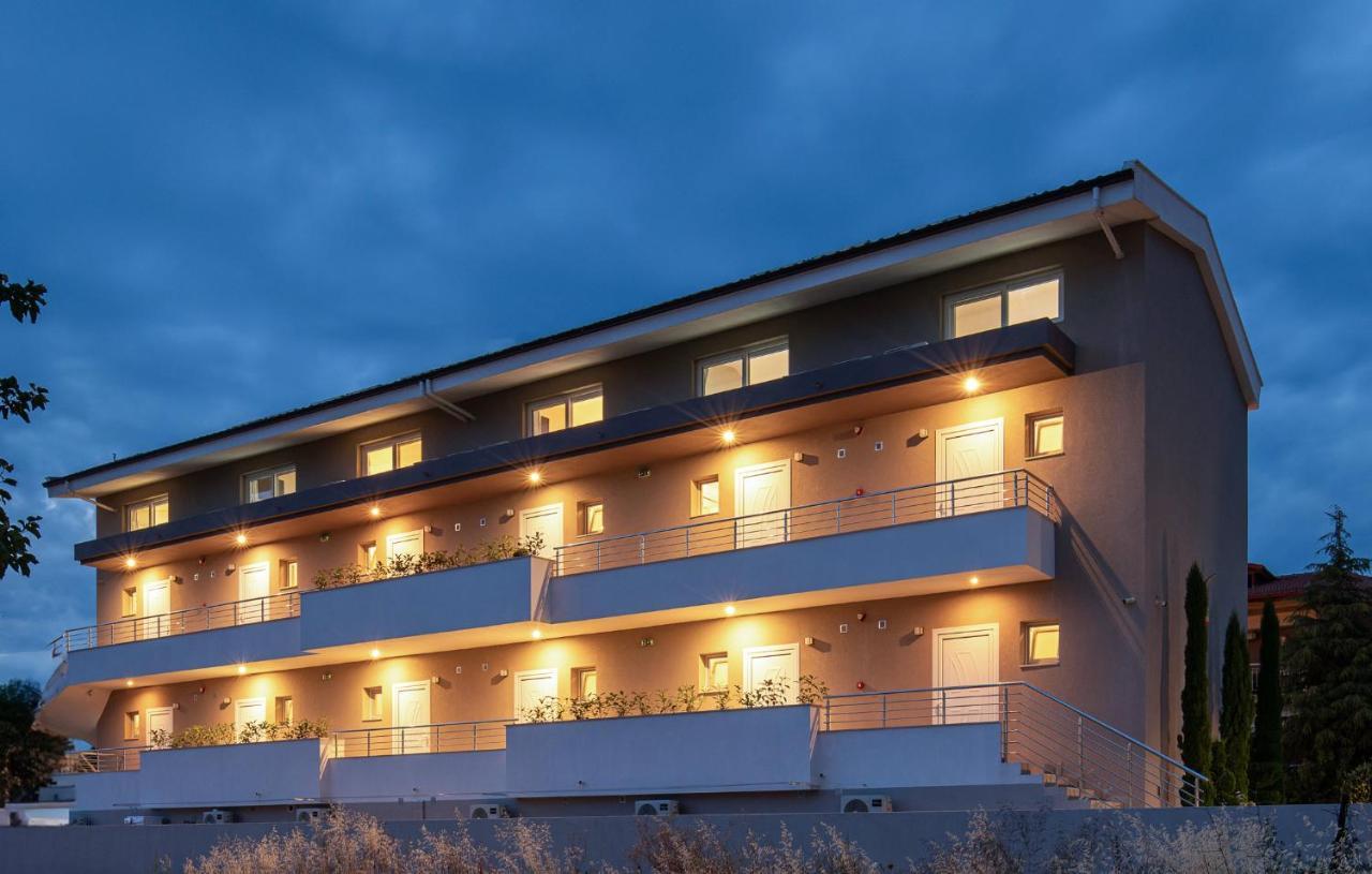Sithonia Suites Luxury 2 Beds Studio, Semi-Ground Floor Nikiti  Exterior foto